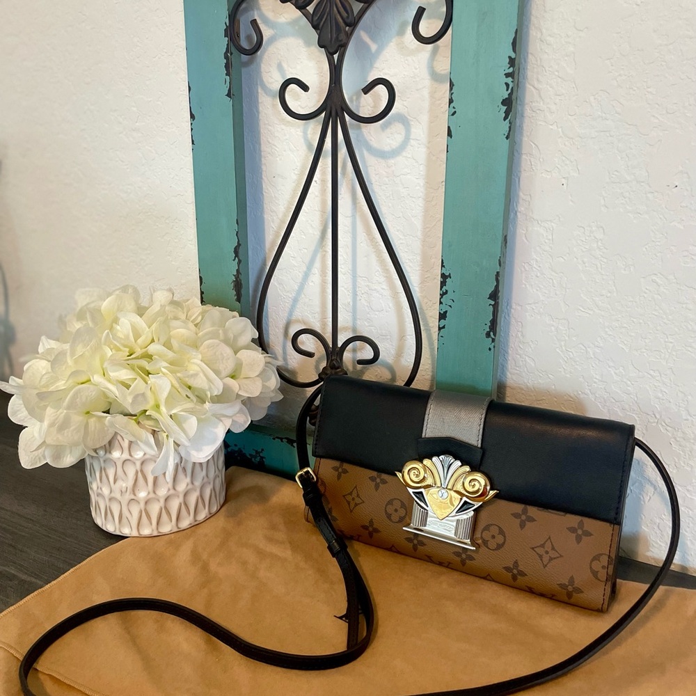 Louis Vuitton Reverse Mono Clutch